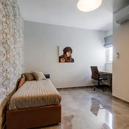 Lovely Penthouse In Mellieha-seaview By Homely المليحة