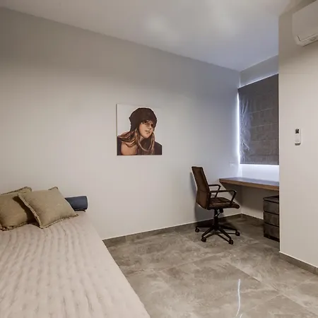 Lovely Penthouse In Mellieha-seaview By Homely المليحة