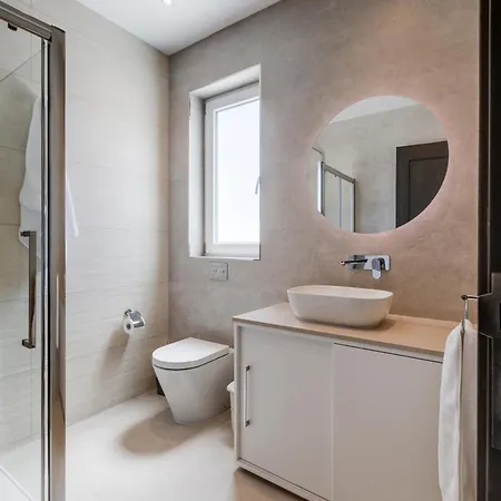 Lovely Penthouse In Mellieha-seaview By Homely شقة